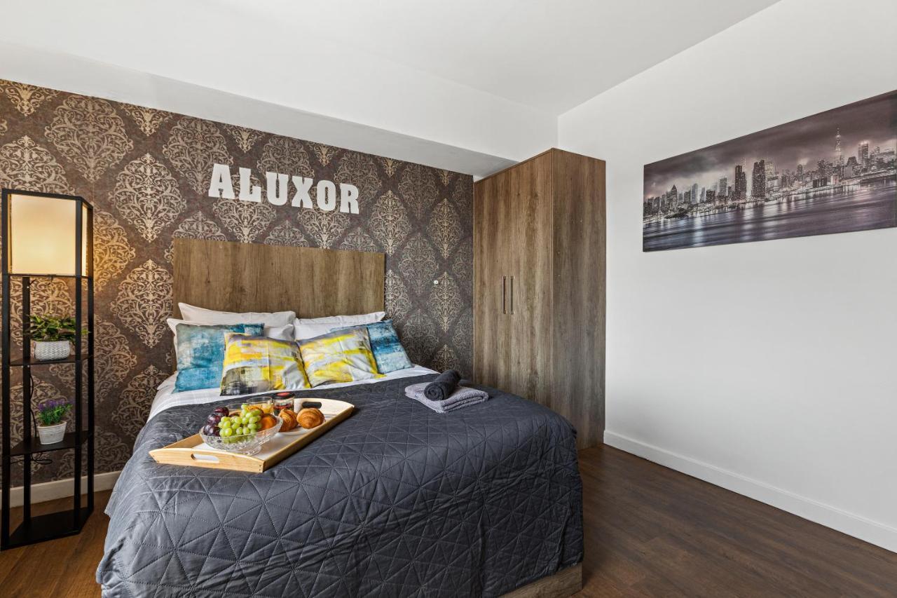 The Nines Aparthotel By Aluxor Лестер Екстер'єр фото