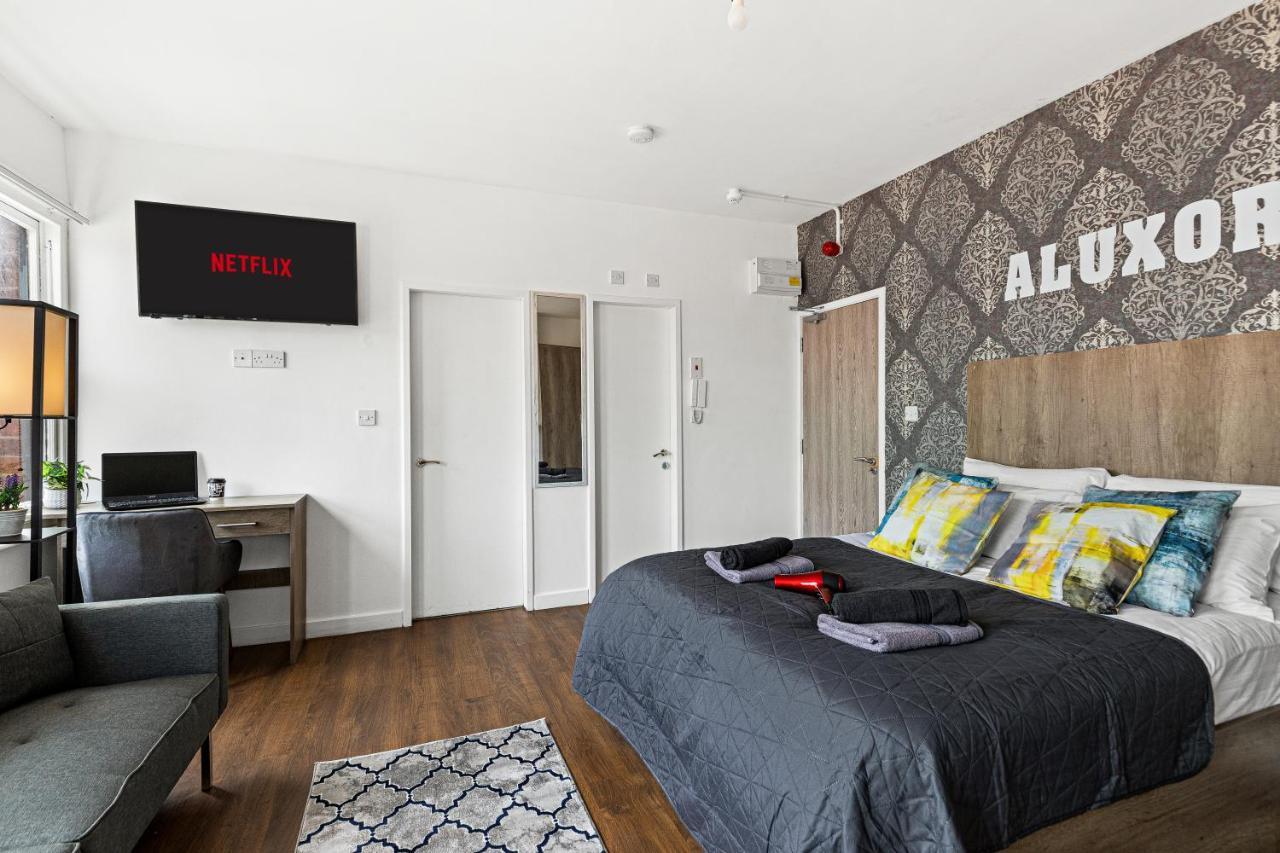The Nines Aparthotel By Aluxor Лестер Екстер'єр фото